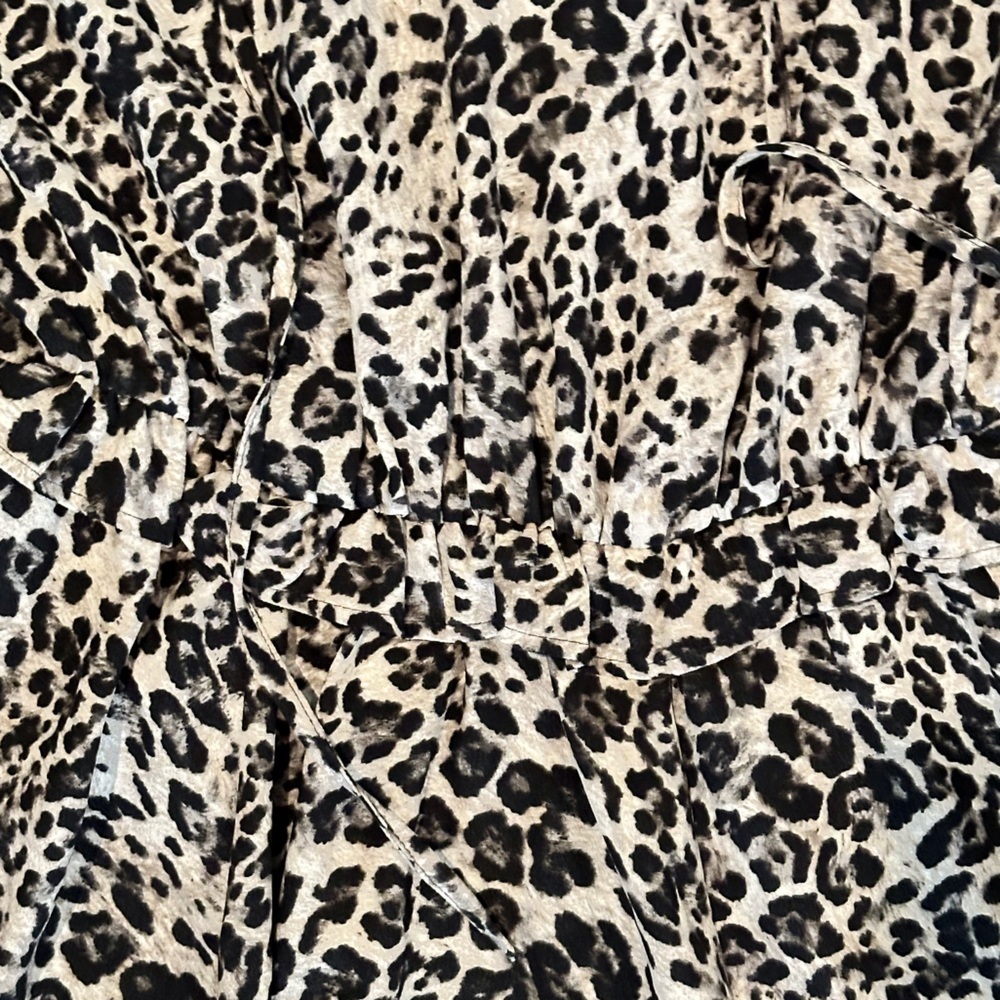 NWT! Banana Republic Asymmetric Hem Leopard Print Midi V-Neck Dress Size 6 - Picture 2 of 10